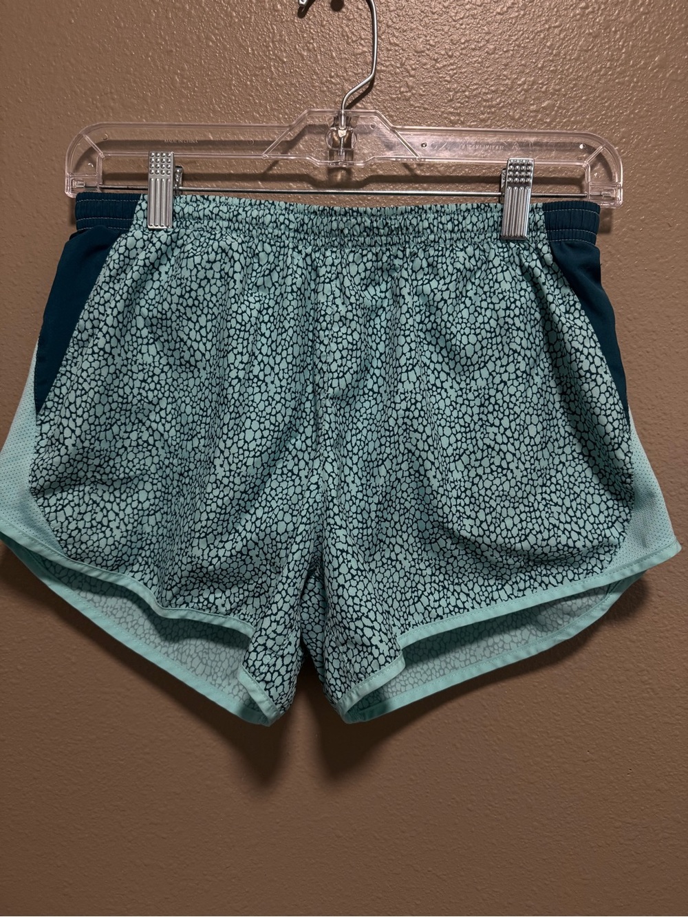 Nike Women's Mint Patterned Athletic Shorts with Teal Side Panels
